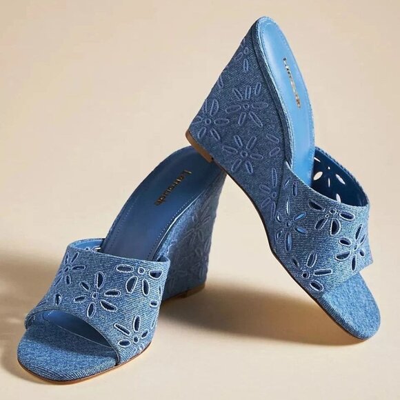Larroude Jackie Wedge Sandals Size 9 Blue Denim Eyelet Embroidery NEW - Picture 1 of 14